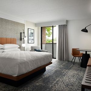 Deluxe King Room Balcony